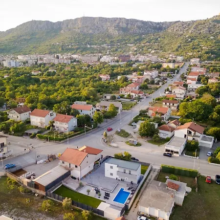 Villa Aurora *