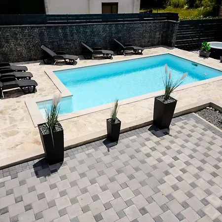 Aurora Villa *